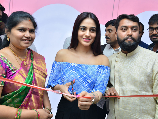 Aksha Launches Studio 11 Salon In Idpl